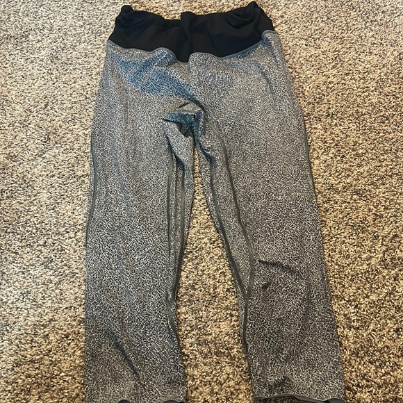 Lululemon leggings - Picture 1 of 2